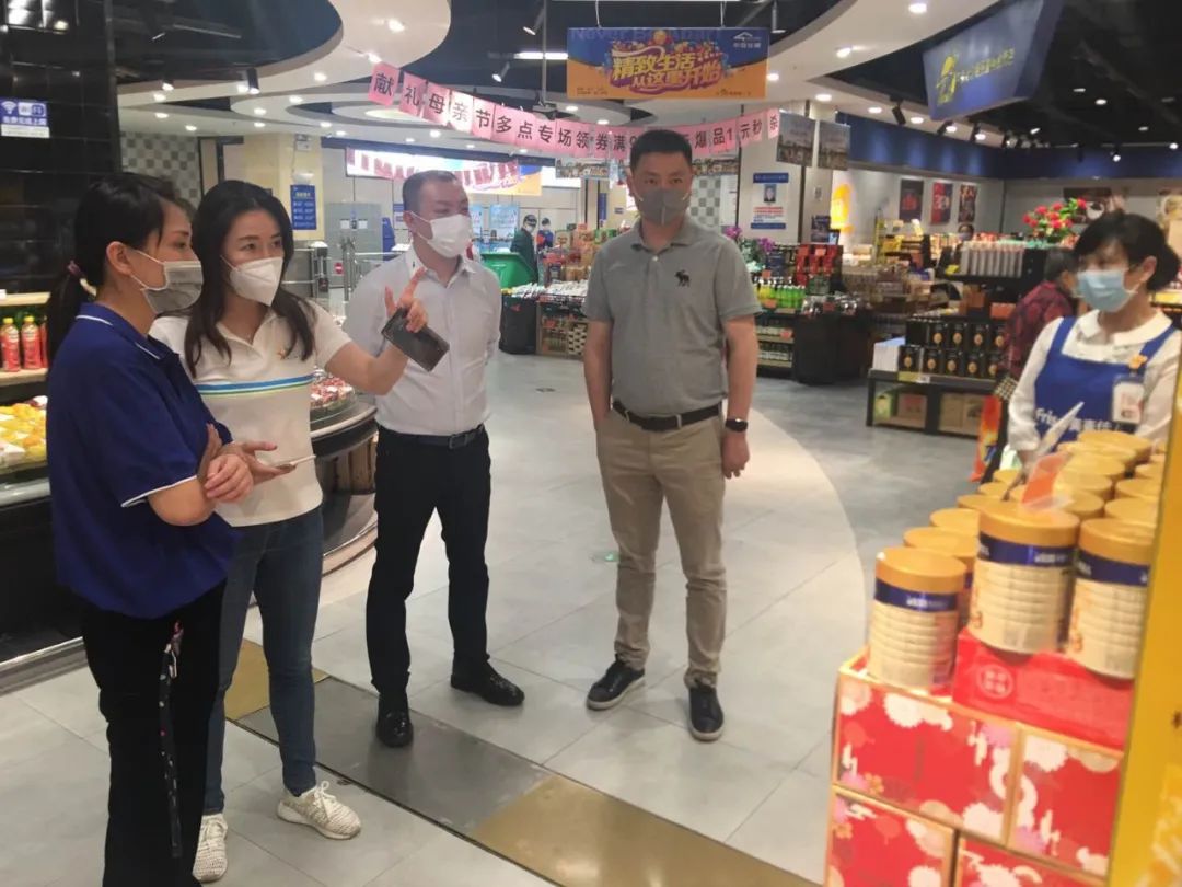 钂欑墰鐟炲摵鎭╁ザ绮夎窡鐨囧缇庣礌浣冲効,缇庣礌浣冲効钂欑墰