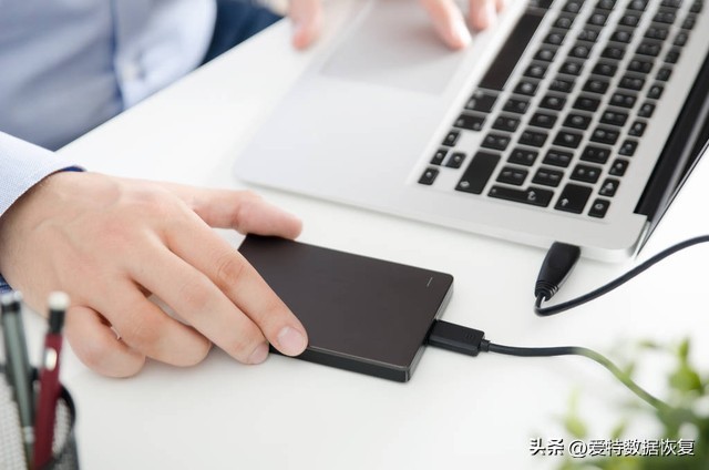 移动硬盘变成raw无法格式化修复,移动硬盘无法格式化为ntfs