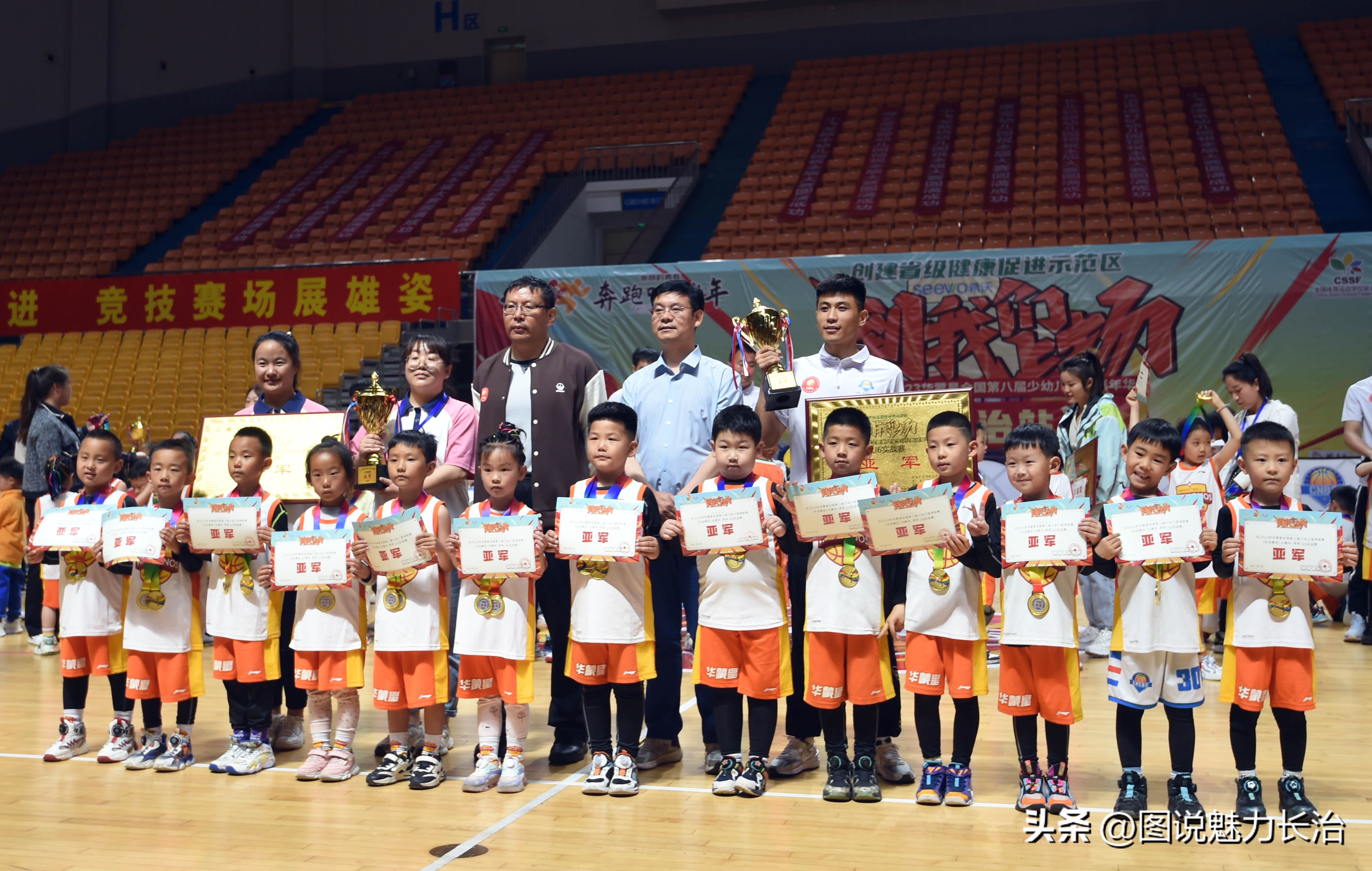 6岁篮球小将惊艳全场,六岁少儿篮球联赛总决赛