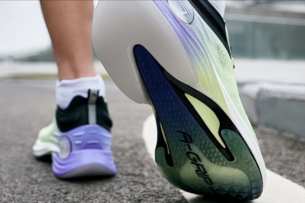 跑鞋评测361度,跑鞋飙速冷门