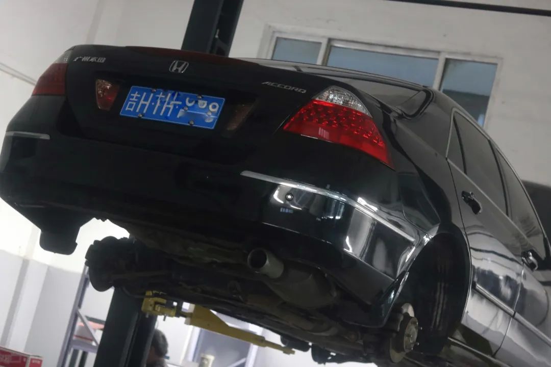 6代本田雅阁翻新改造全过程,本田六代雅阁老车翻新过程