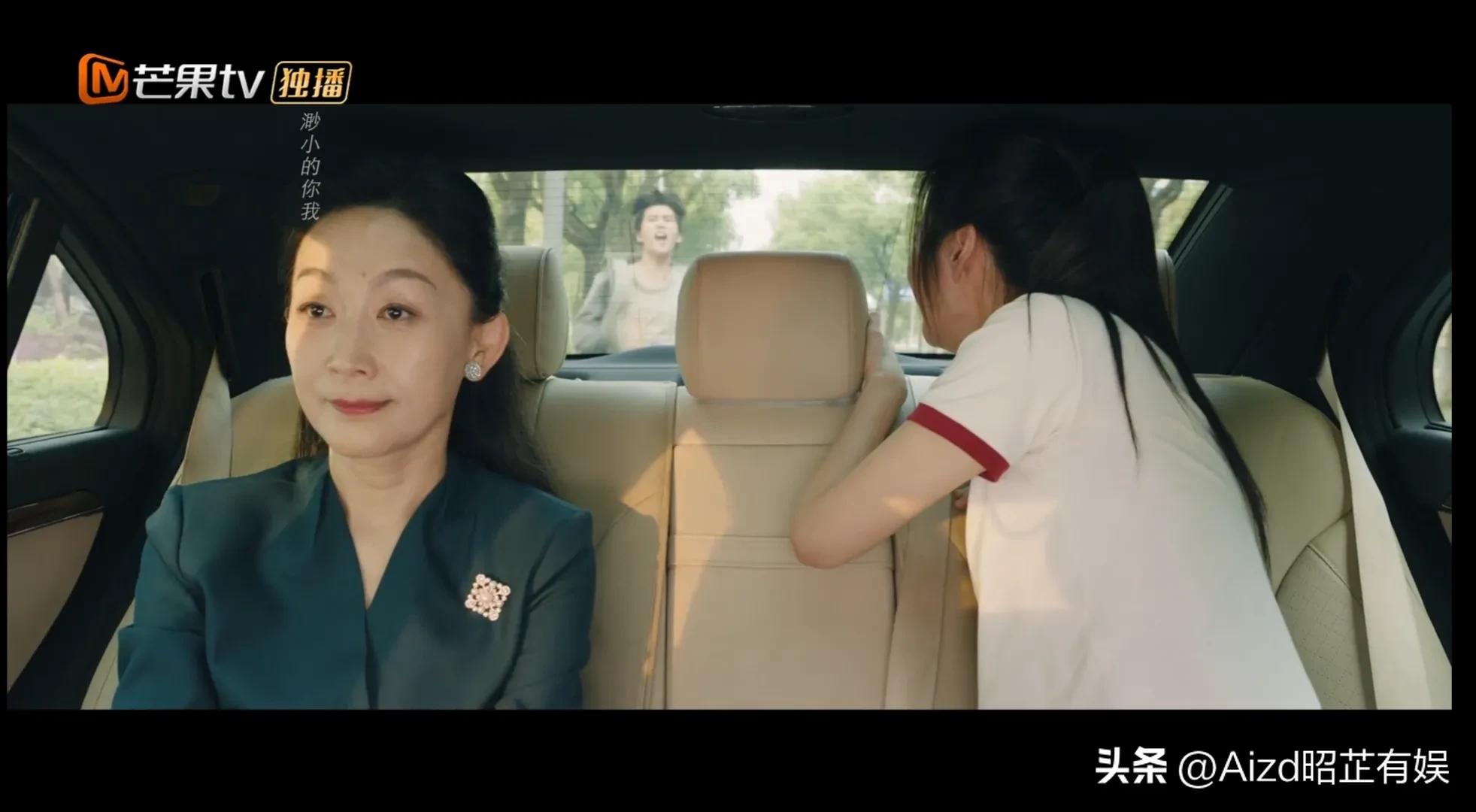 老妈教女儿要有教养,母亲教育闺女