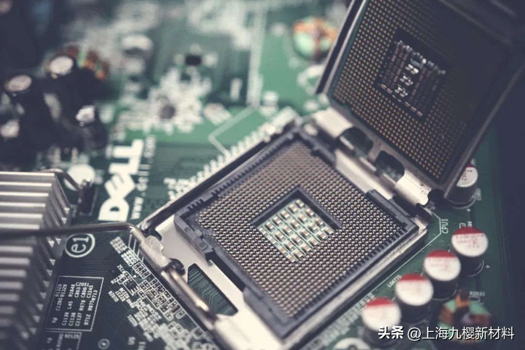 cpu温度过高请检查散热器是否正常,电脑cpu一般用多大导热的硅脂