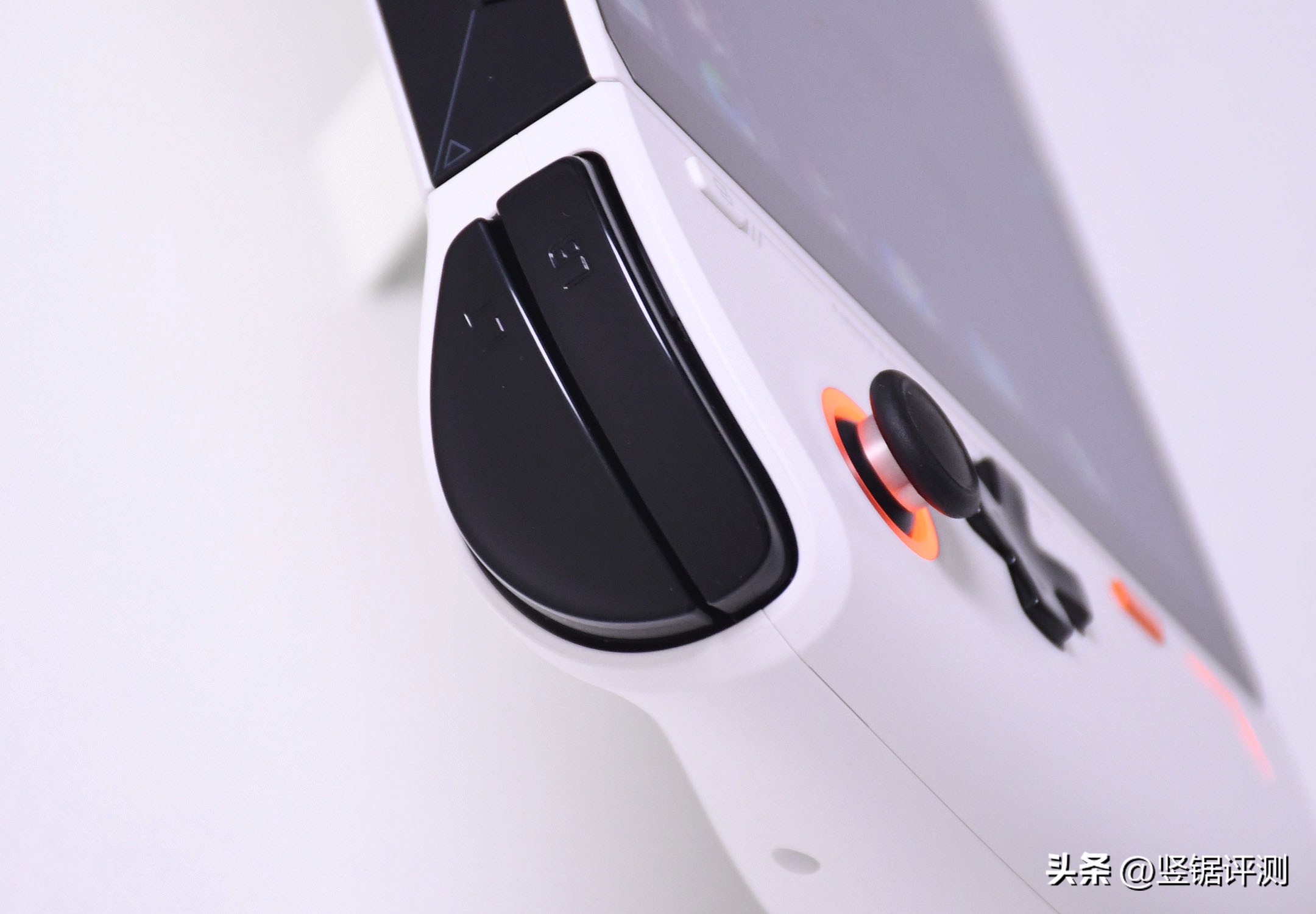 掌机多面手onexplayer2掌机评测,最新onexplayer2评测