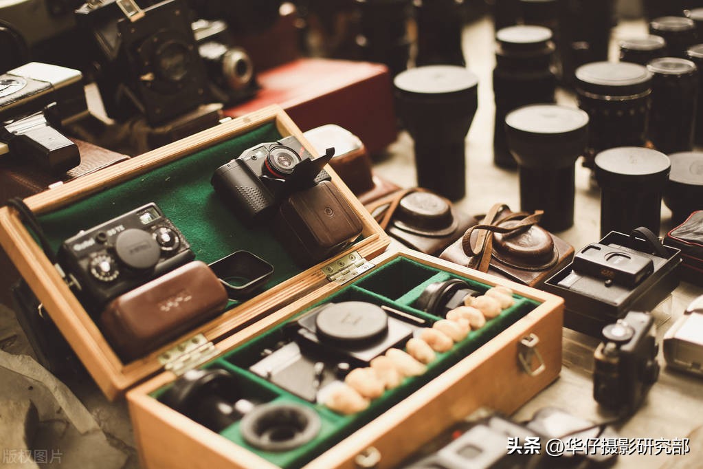 出去玩,旅游拍摄如何选择镜头和配件,中老年摄影玩家更需要知道