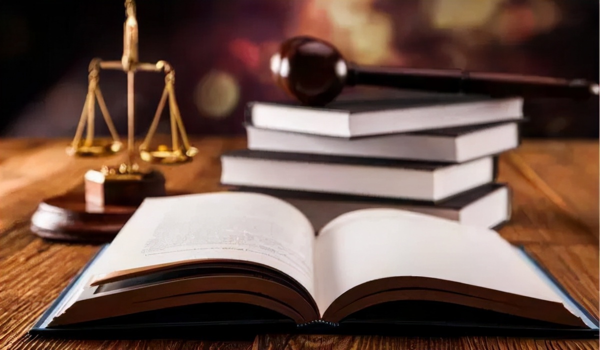 法律鉴定轻微伤怎么定罪,律师轻微伤赔偿多少钱