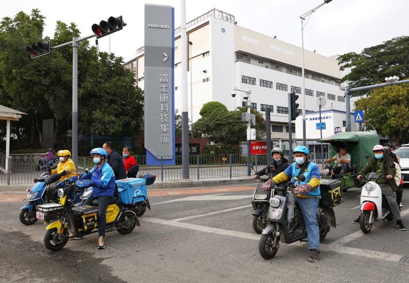 一座“骑手县”的生活与命运