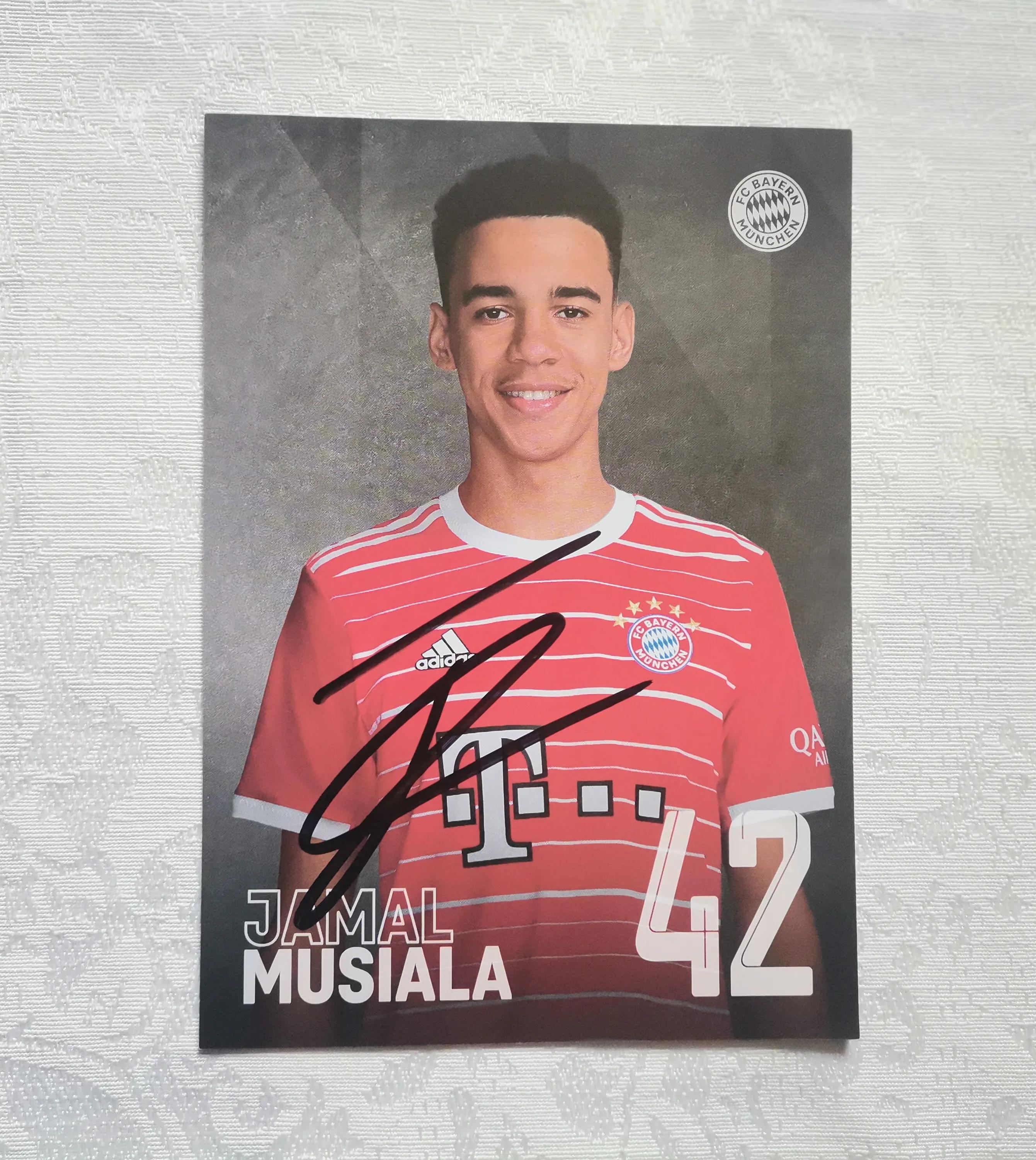 穆夏拉转身拜仁由守转攻,欧冠拜仁慕尼黑穆夏拉表现