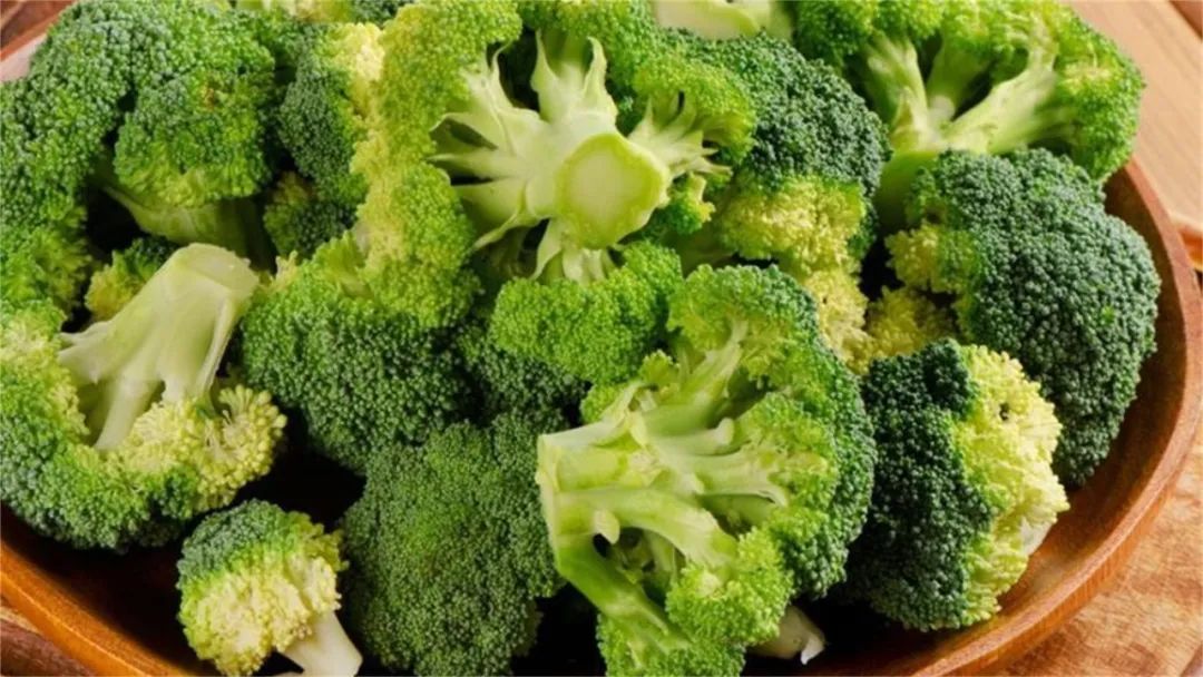 叶酸含量高的食物和蔬菜有哪些,补充叶酸的主食水果蔬菜有哪些