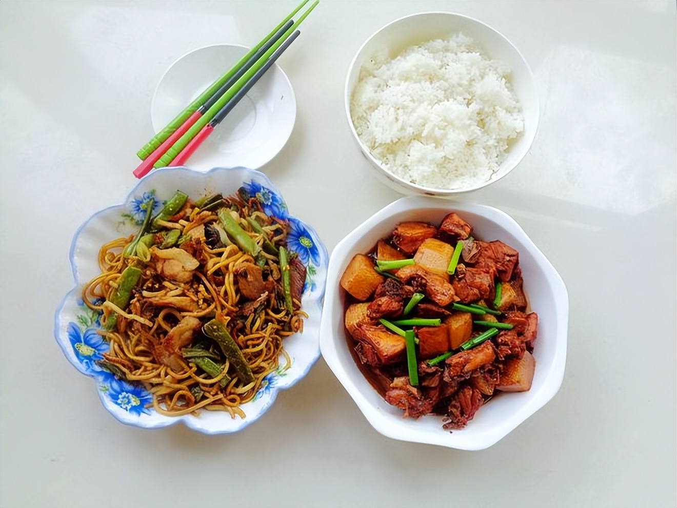 夏天晚上吃什么饭最好食谱,夏季晚餐吃什么下饭