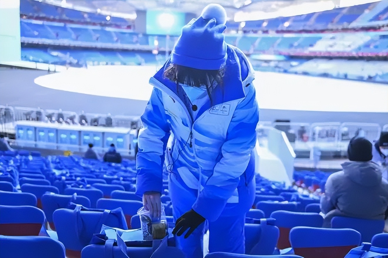 闈掔鏃呮父,鐪夊北闈掔