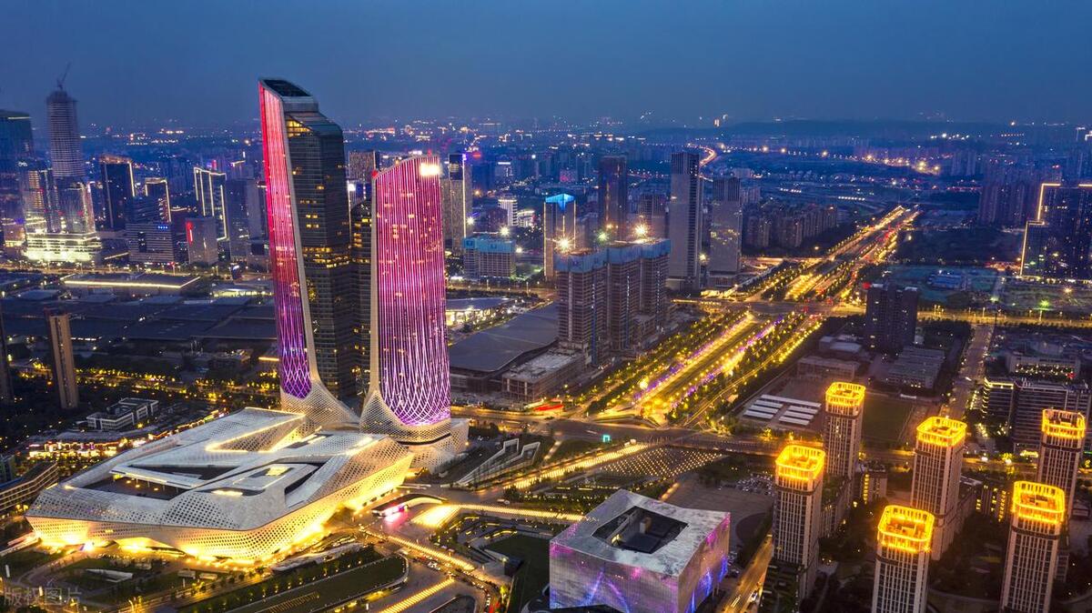 南京市2022年经济总量,南京2022上半年gdp突破8000亿