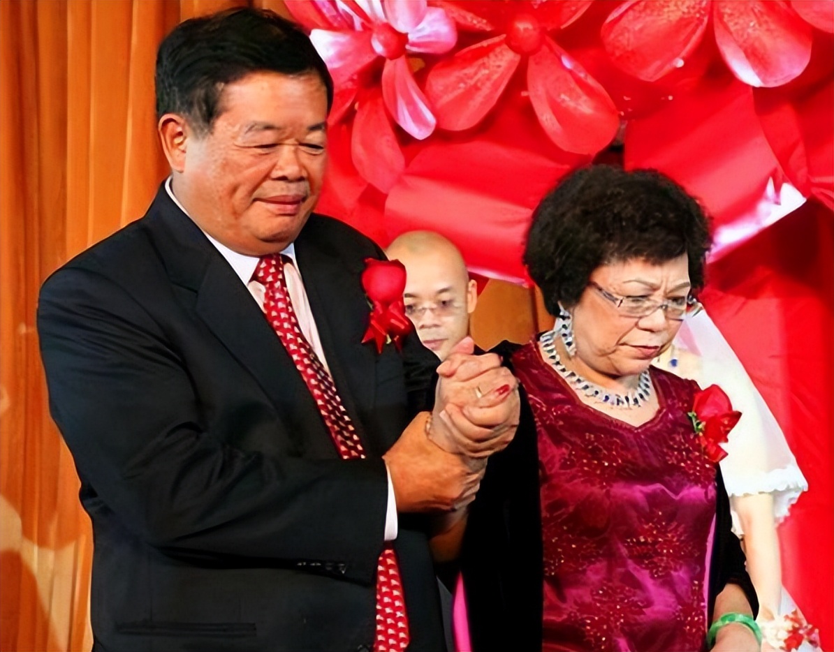 曹德旺捐100多亿给员工涨工资了吗,曹德旺给员工捐多少钱