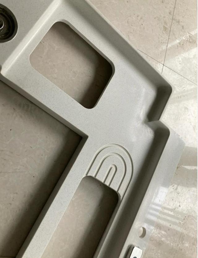 鸡肋的高奢设计,很流行却鸡肋的设计