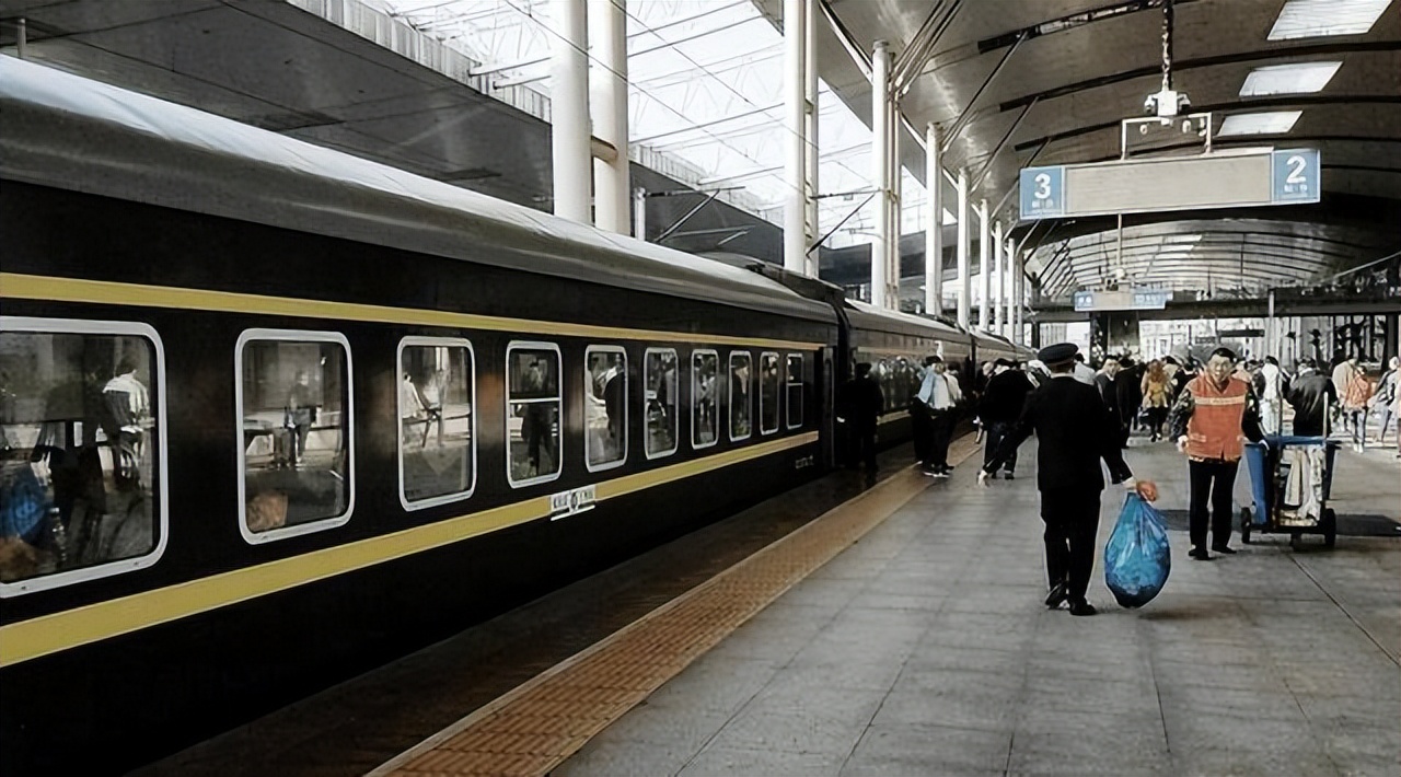 国内路程最长的绿皮全卧铺火车,绿皮火车卧铺40个小时以上的旅途