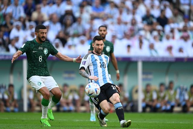 历史上世界杯有没有连续两届冠军,世界杯历史上小组赛有没有三连胜