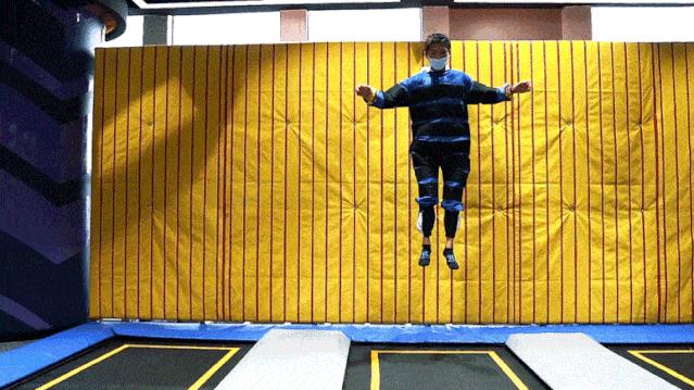 499元蹦床公园,5000平蹦床公园