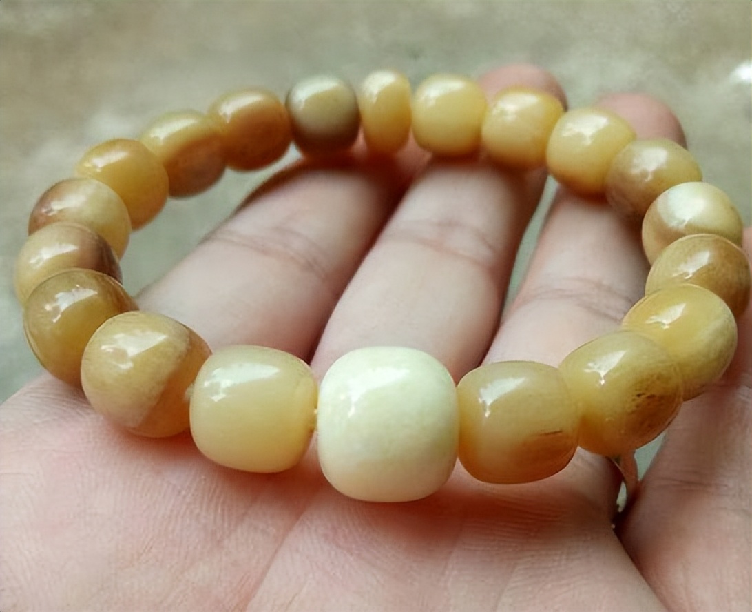 能玩透的文玩手串,文玩什么骨头最好值得收藏