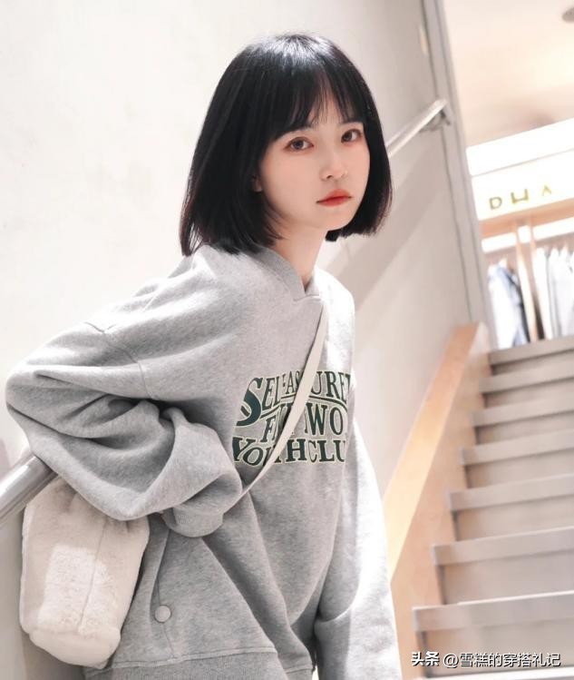 中短发显老还是显年轻,短发显老如何弄比较年轻