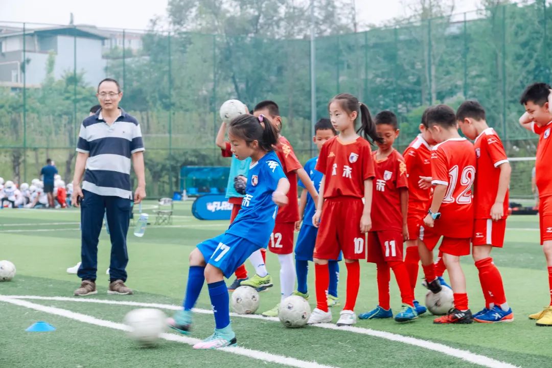 足球嘉年华内容,嘉年华快乐游戏