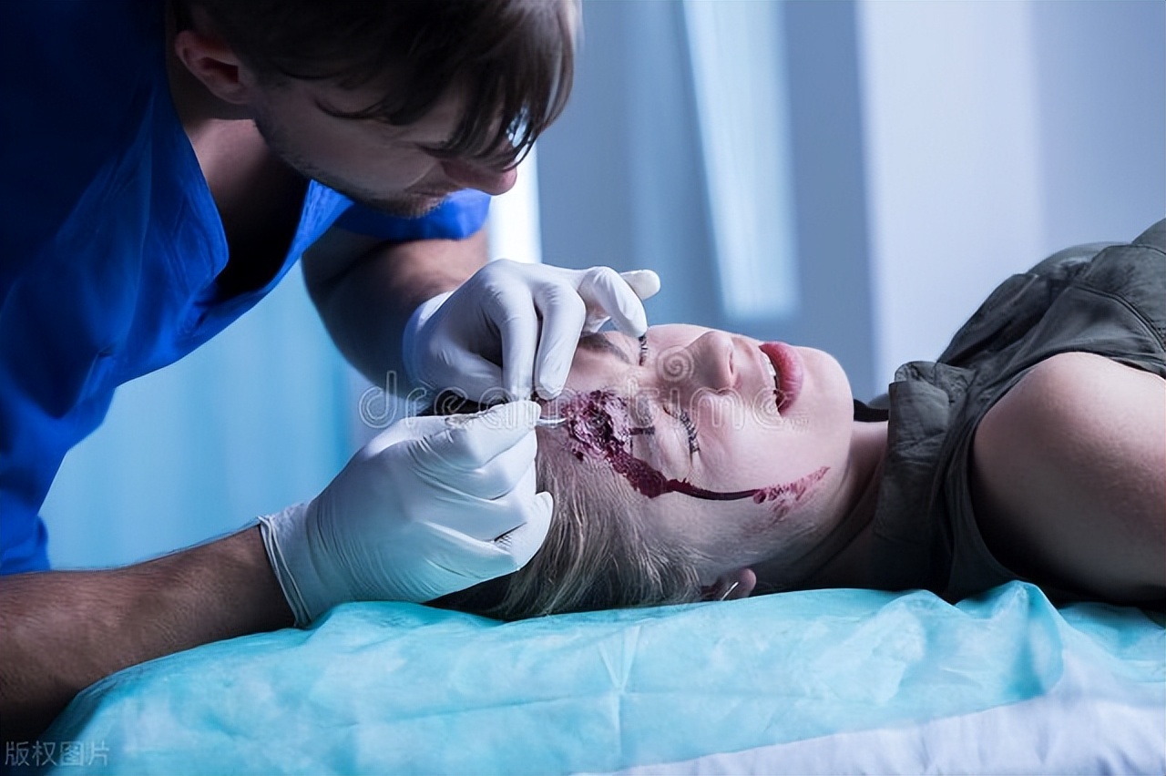 相恋七年发现丈夫出轨,女子与丈夫相爱11年发现出轨细节