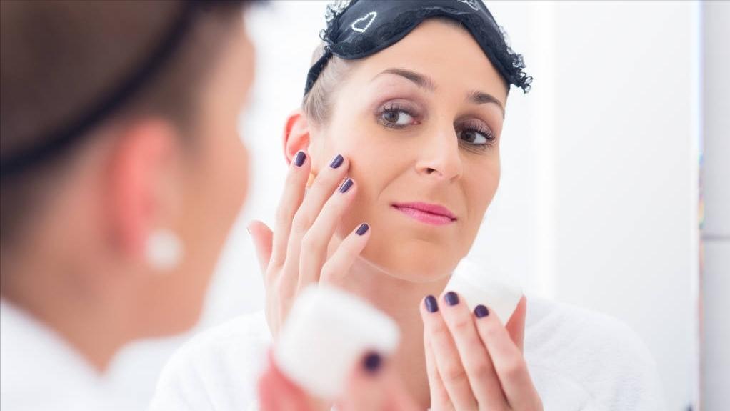 35岁女人衰老比较快怎么办,女性40岁衰老最快的方法