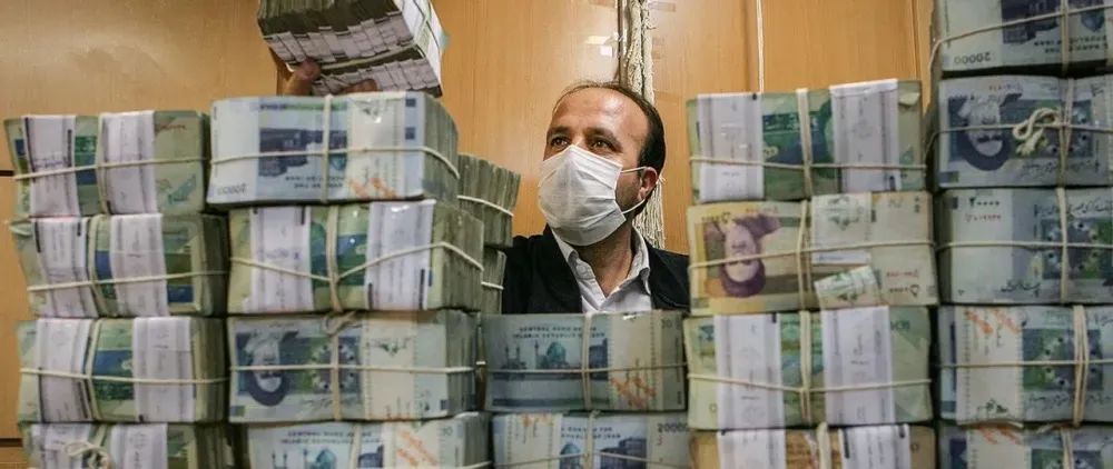 为了不饿死，伊朗人正在卖掉*丸睾**