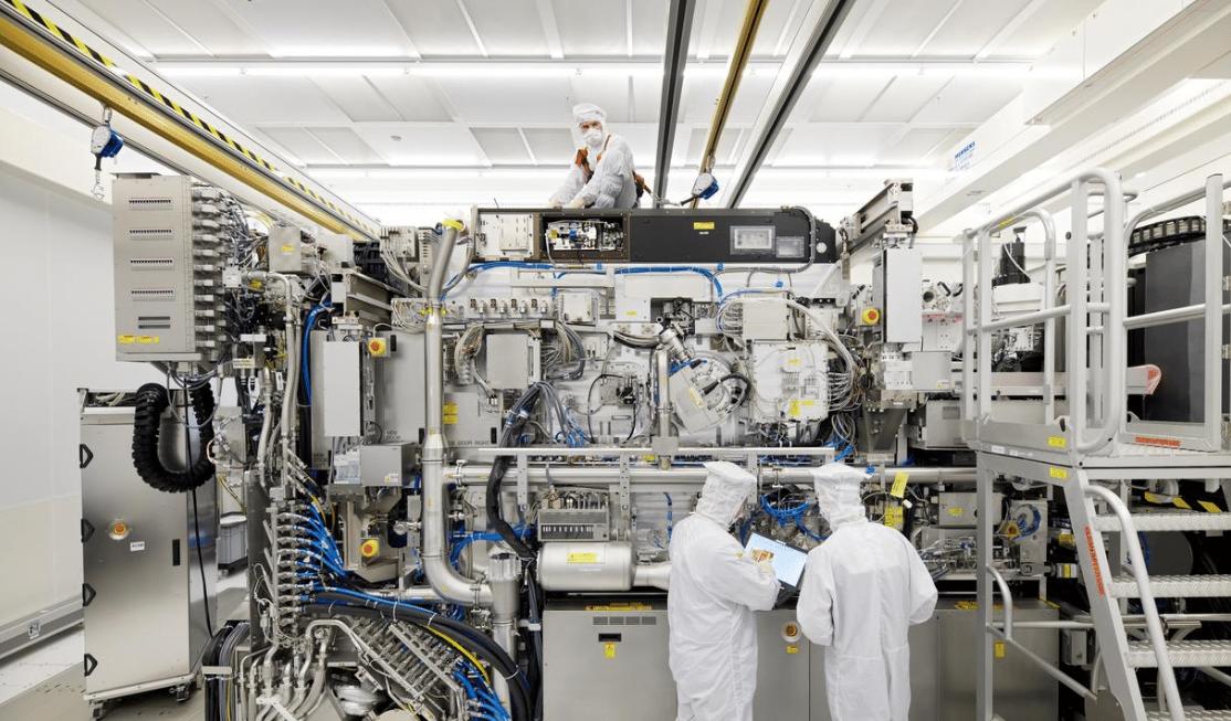 国产芯片最新进展14nm,中国国产1nm芯片