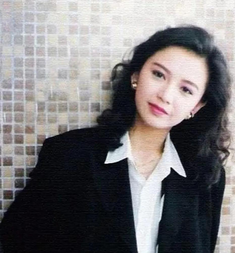 梁朝伟曾华倩靓仔,曾华倩梁朝伟年轻图片