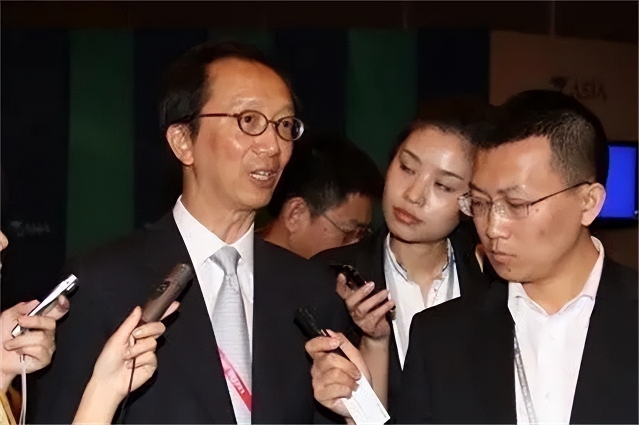 香港财神爷梁锦松与伏明霞的爱情故事