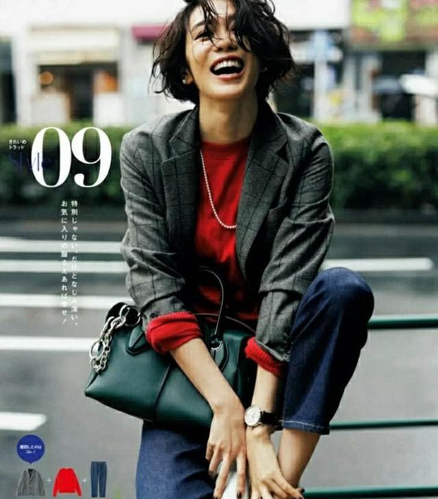 不贴头皮的扎发教程,教你头发不贴头皮