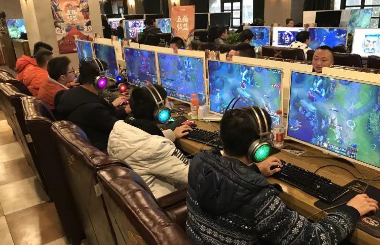 哪款游戏陪伴你最久,哪款游戏陪伴你青春岁月