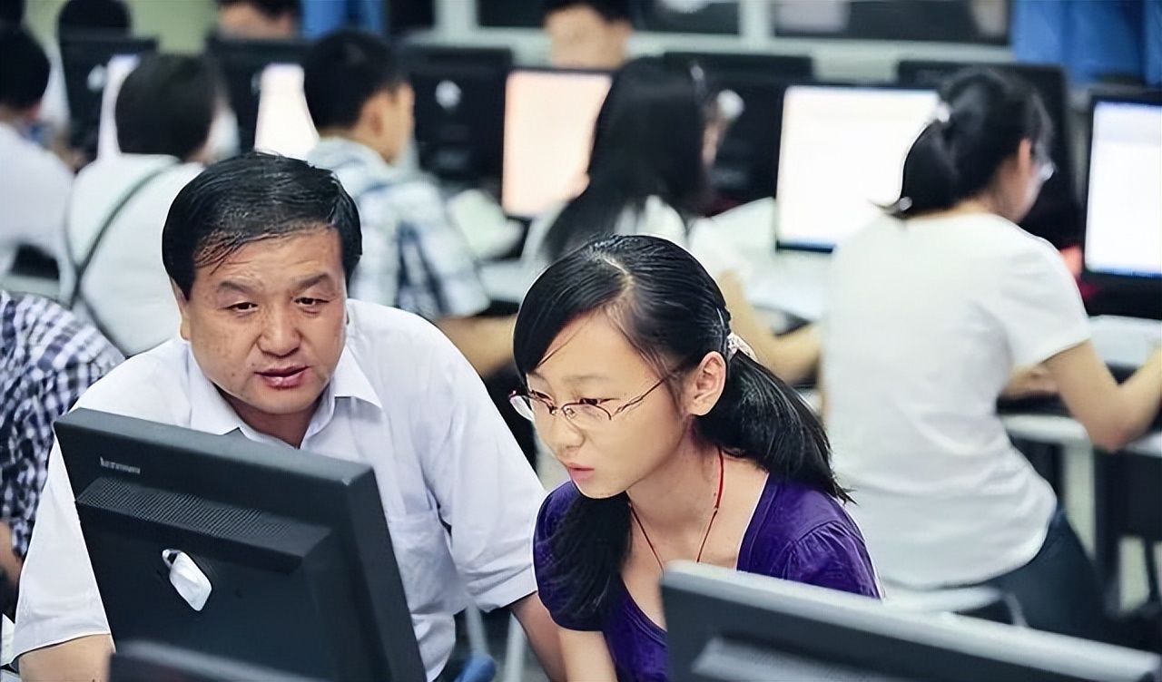 高考填志愿，填出千亿市场：做一单收10万，有公司已在新三板上市