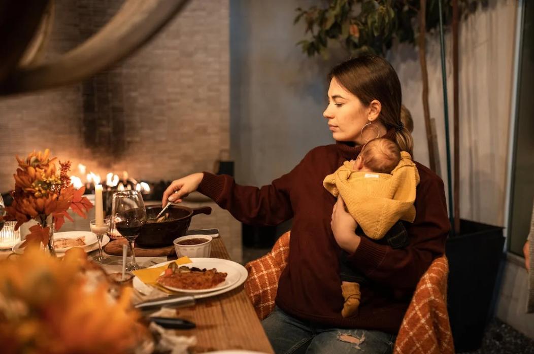 孕妇感染新冠怎么办？对宝宝有影响吗？还能母乳喂养吗？