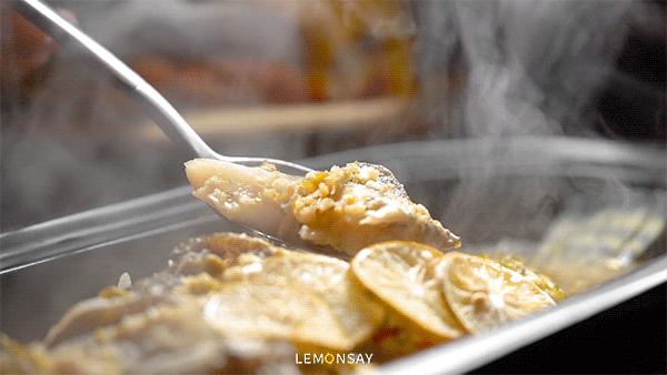 这店，想找个位置坐，比登天还难