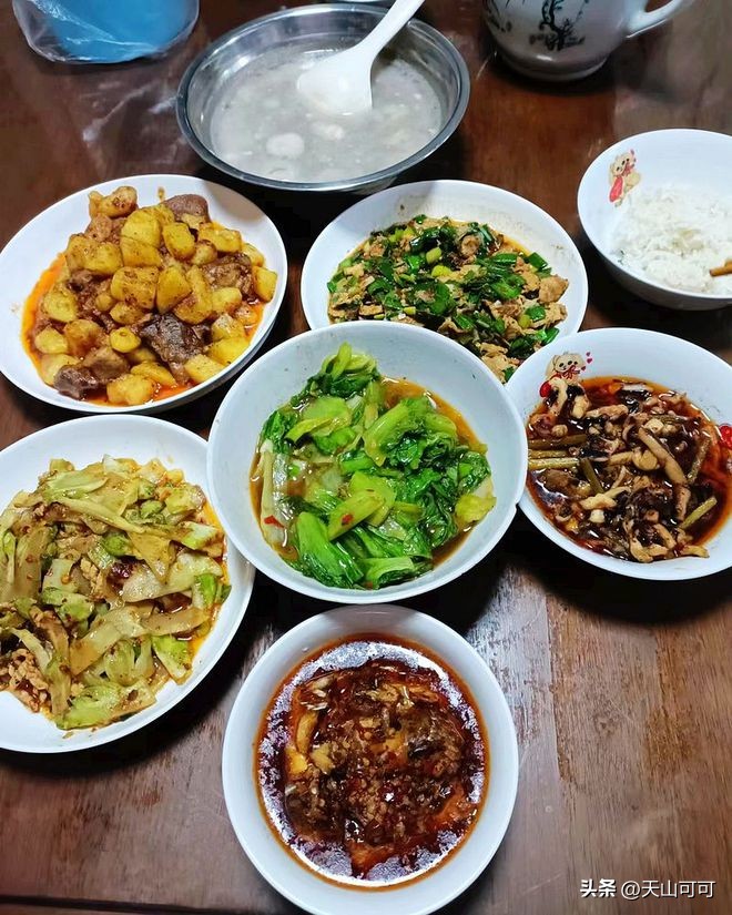 寒冬里的晚餐,寒冬里温暖的饭菜