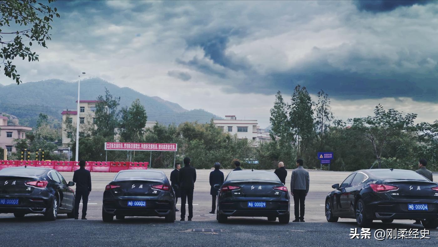 狂飙经不起推敲,狂飙不能看吗