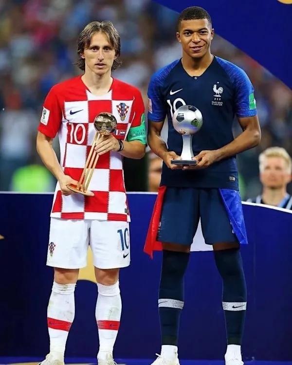 越南男足0-3不敌印尼越南国内评价,12强赛越南男足3比1