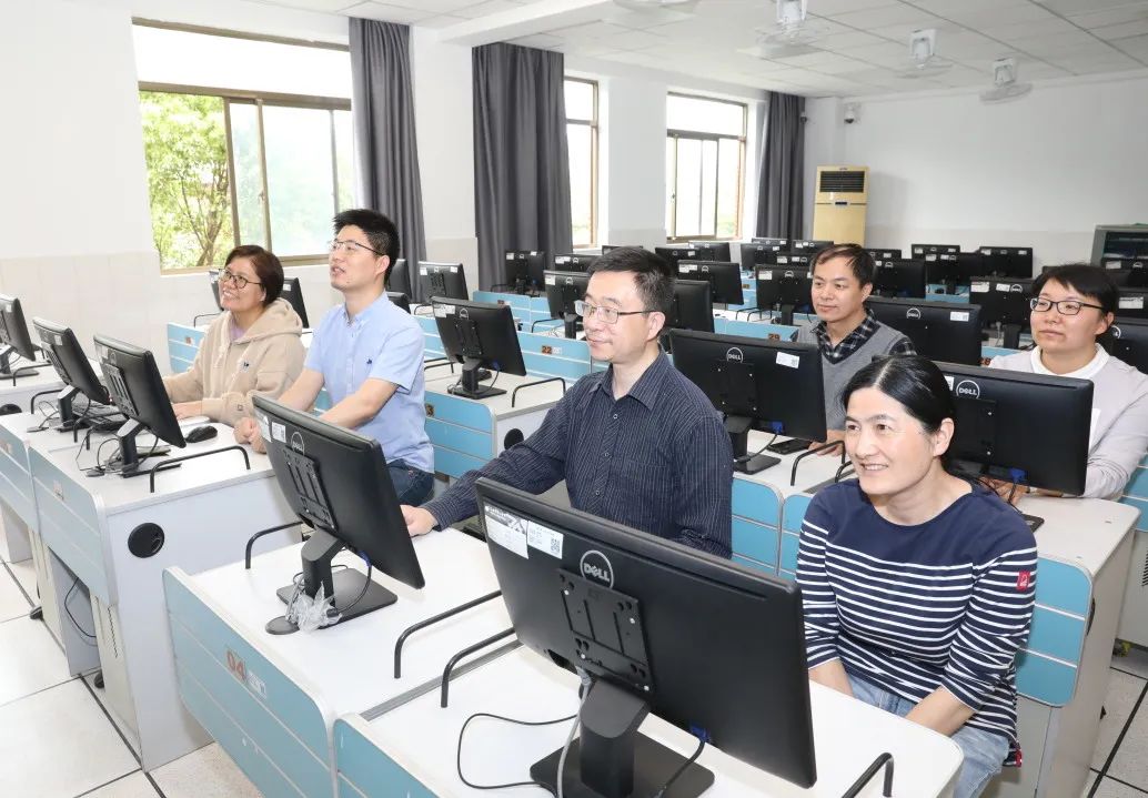 无锡第一中学授牌,无锡市前瞻性项目