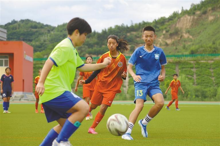 志丹足球奔跑在绿茵场,志丹原创歌曲