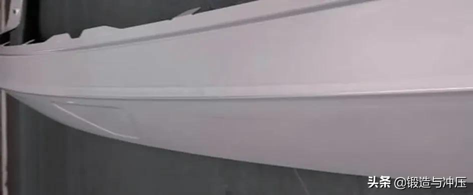 suv后备箱挡板如何装卸,suv后备箱承物板