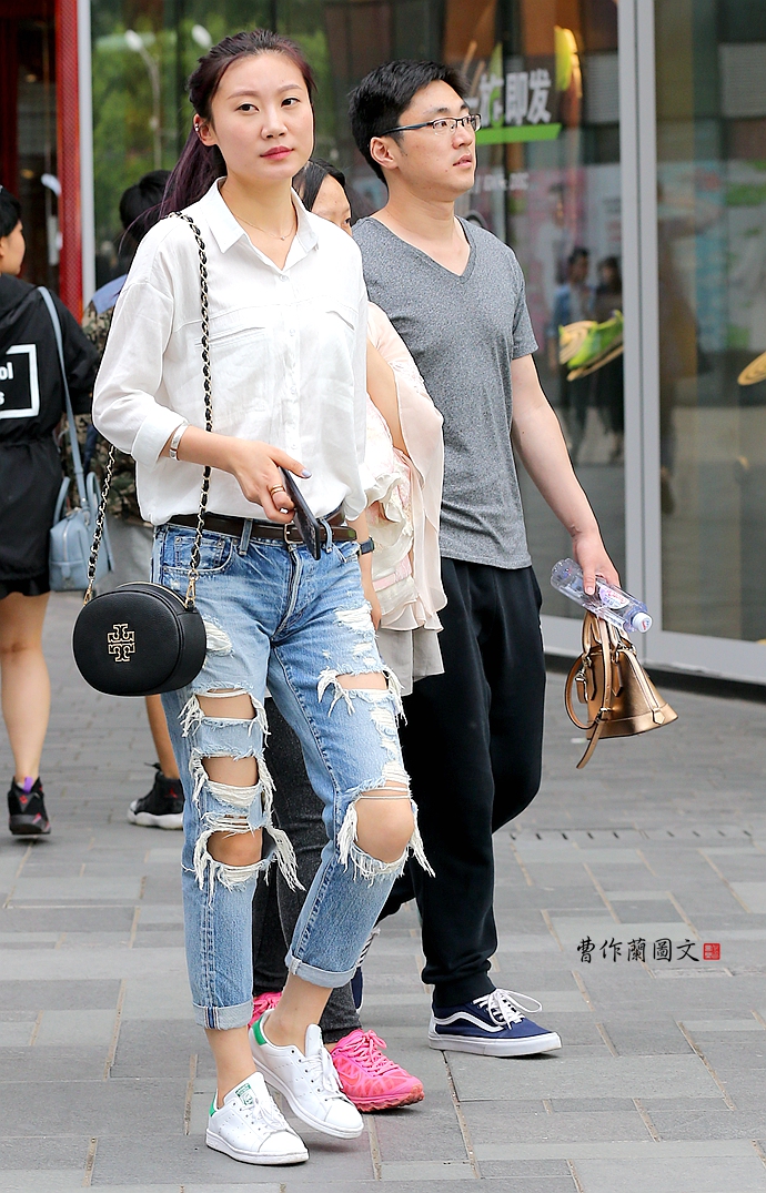 李文秀：破衣服时髦之感想,散文