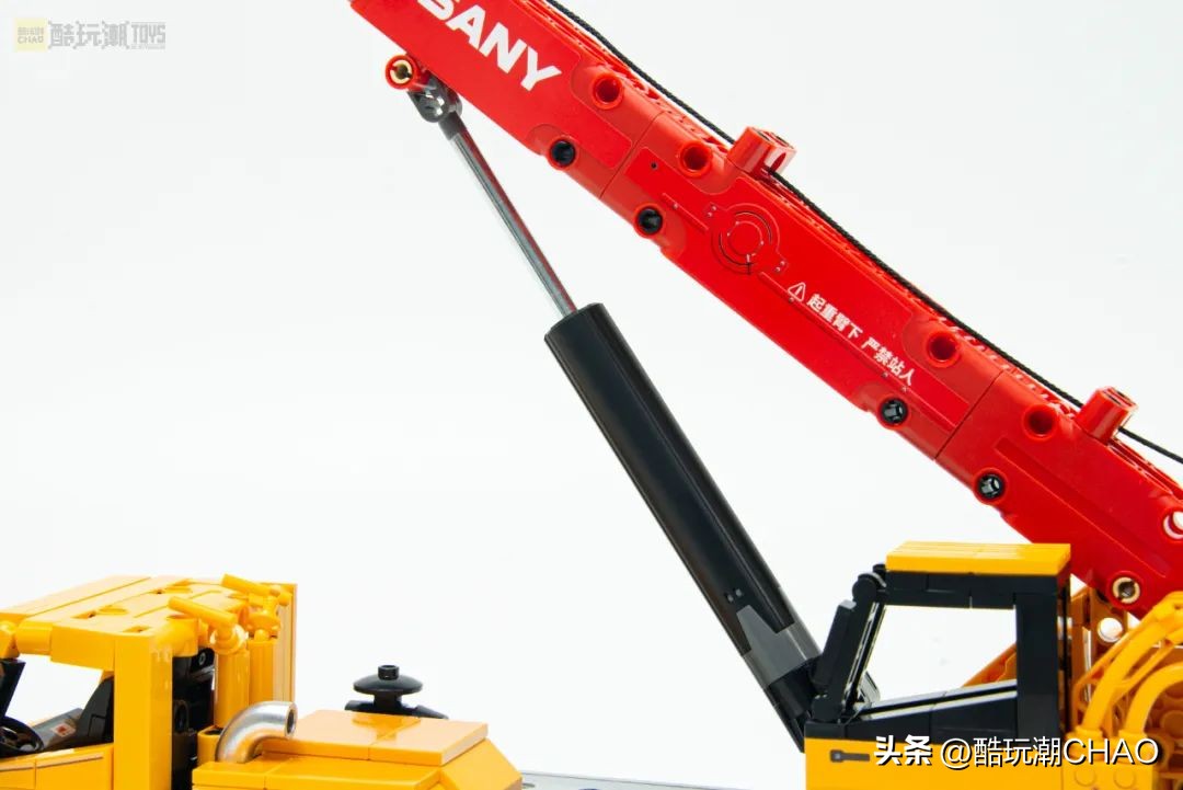 森宝积木三一重工系列拼搭视频,森宝积木三一重工吊车拼装视频