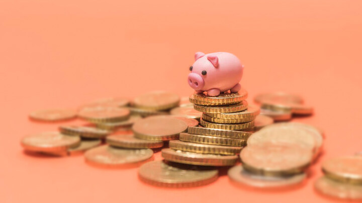 下雪车滑沟里保险如何理赔,车辆因为雪天路滑出了事故怎么办