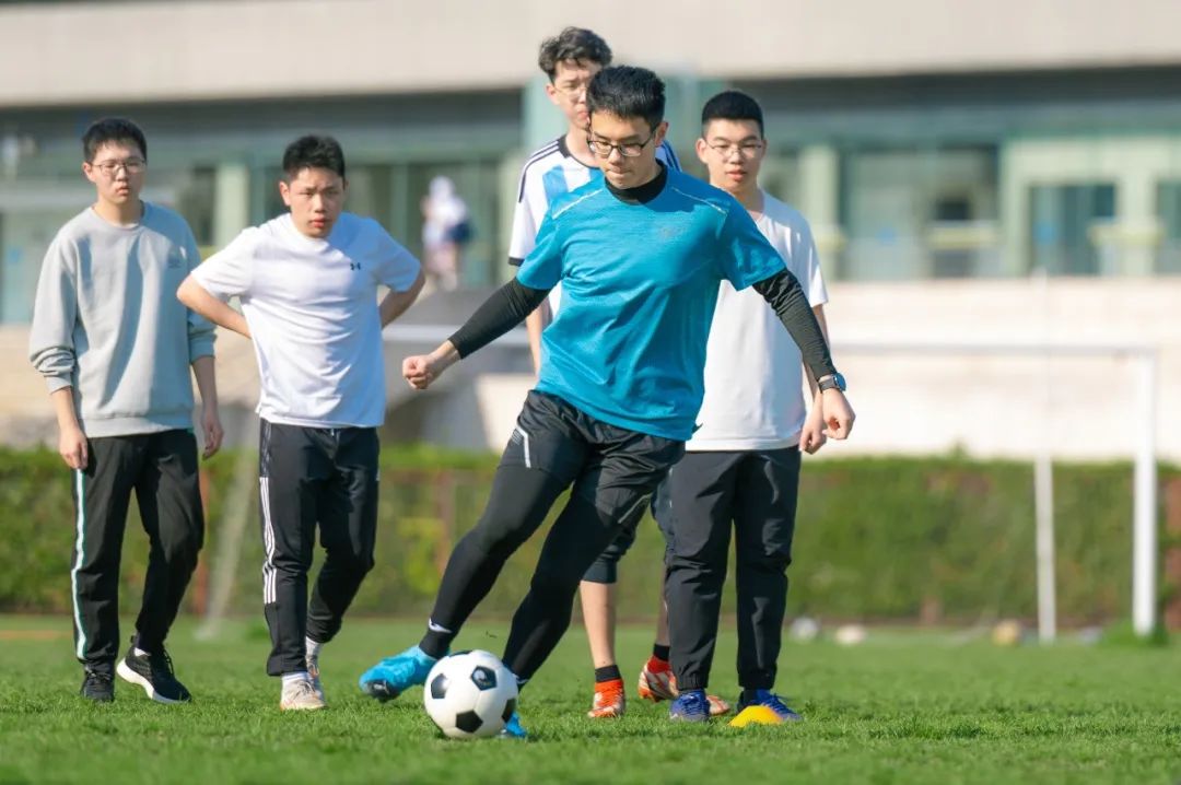 射艺、足球、排球、篮球、乒乓球……这样的书院体育季同学们还想下期再相见！