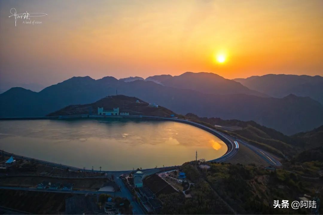 傍晚的江南天池宛如天空之境,江南天池值得玩吗