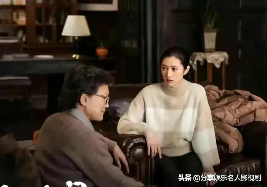 雪中裴南苇白冰,雪中裴南苇