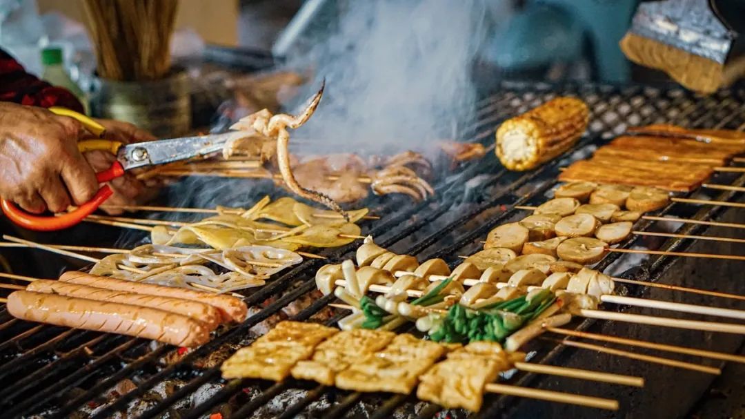 这座海滨小城可真美丽,小众旅行海边小城市