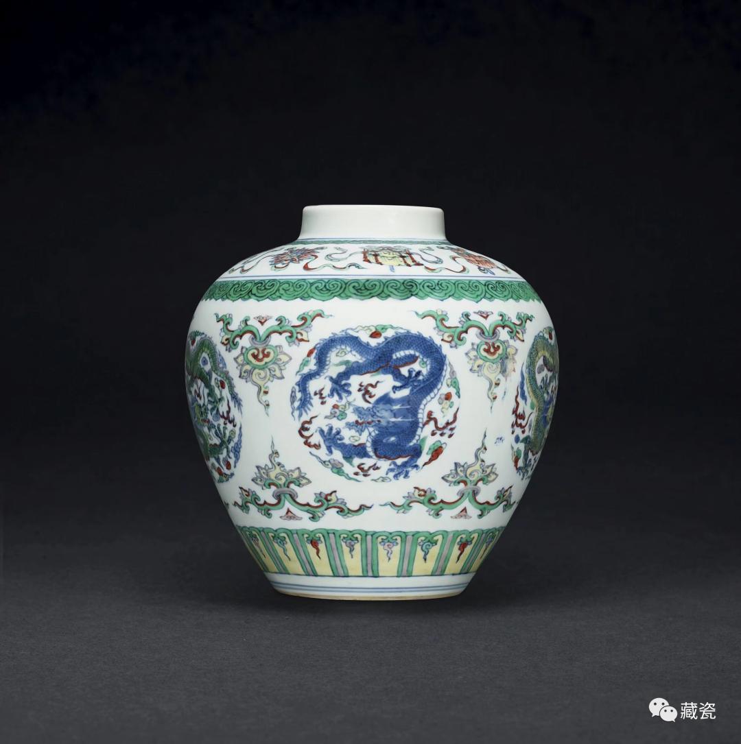 香港佳士得秋拍瓷器成交价,香港佳士得2015秋拍