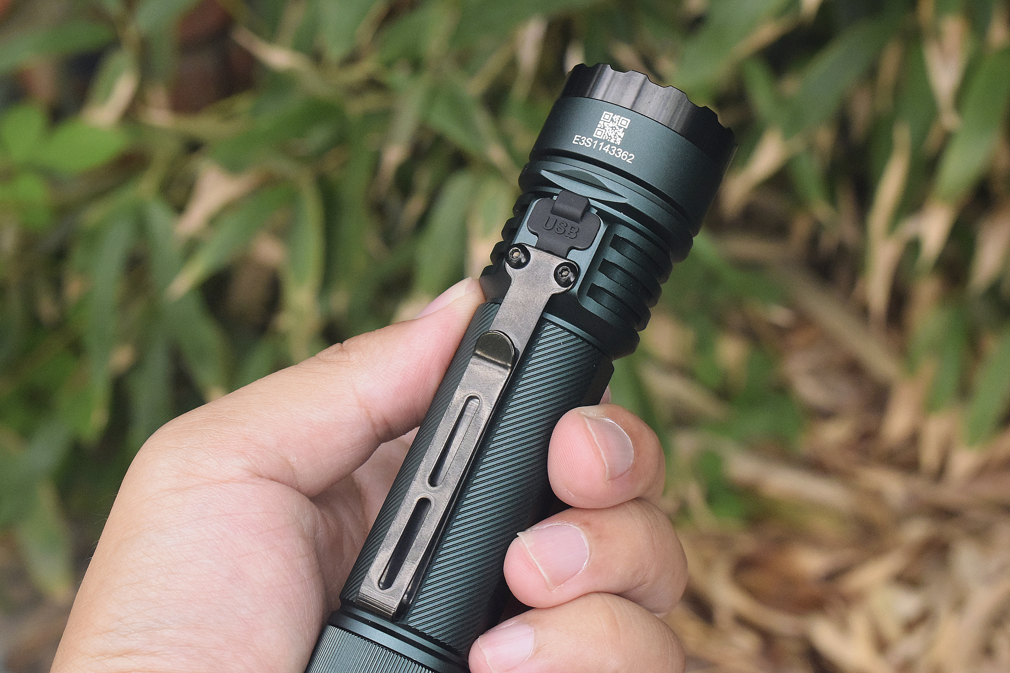 性价比高的强光电筒,高性价比手电筒强光推荐